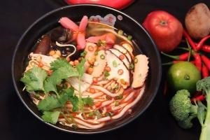 酸辣粉加盟新選擇 從手工技藝到品牌管理，探尋餐飲創(chuàng)業(yè)之路